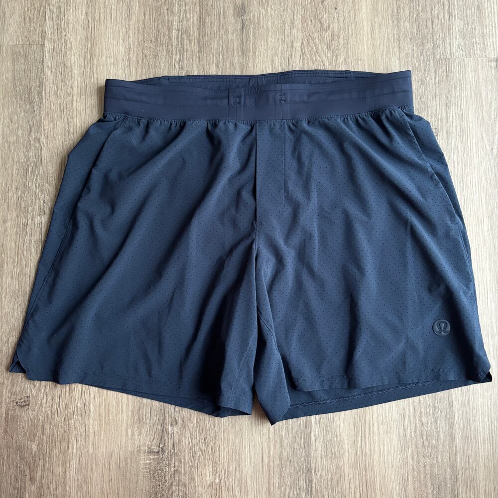Lululemon Vented Tennis Short 6" Men's Large​​
